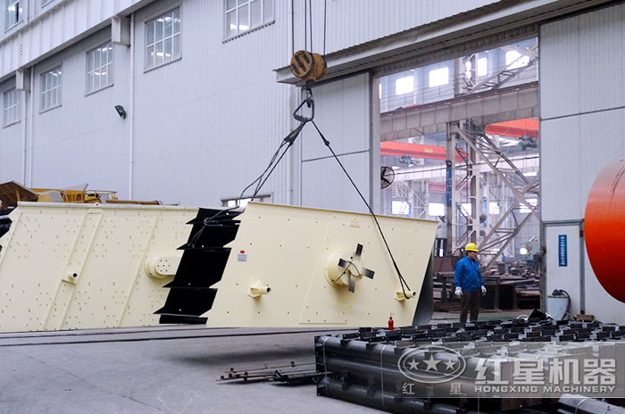 圓振動(dòng)篩生產(chǎn)車間