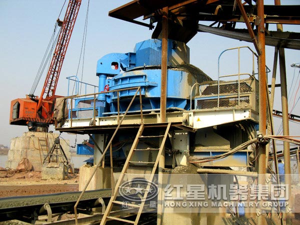 石灰石制砂機(jī)生產(chǎn)現(xiàn)場(chǎng)