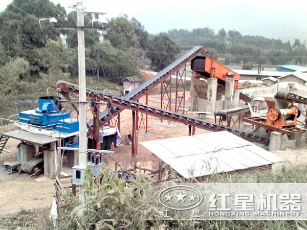 河卵石制砂機生產(chǎn)現(xiàn)場