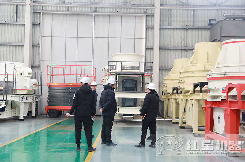 客戶(hù)來(lái)廠(chǎng)考察石英砂加工設(shè)備