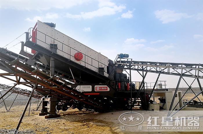 移動(dòng)破碎機(jī)破碎線