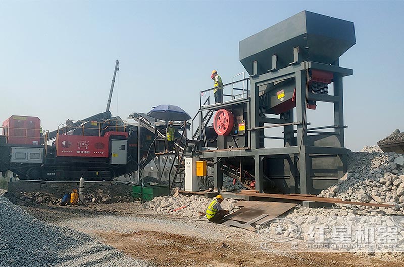 建筑垃圾移動(dòng)破碎機(jī)現(xiàn)場