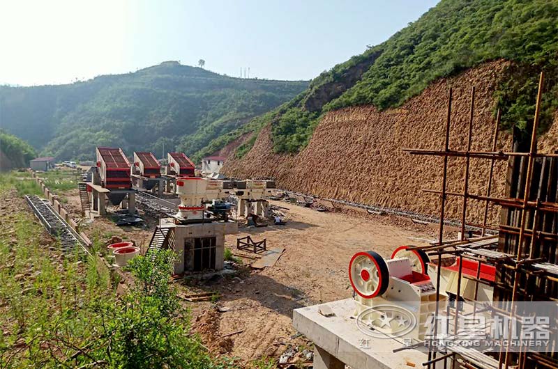 紅星機(jī)器安徽客戶機(jī)制砂生產(chǎn)現(xiàn)場