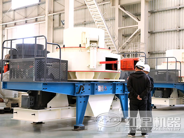 用戶來廠參觀試機山石制砂機