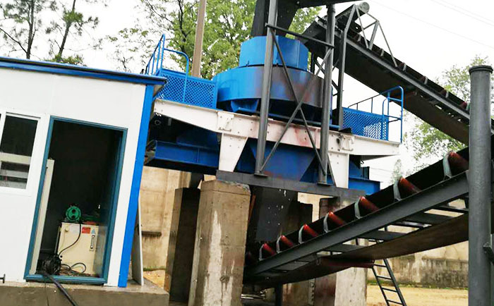 粘土制砂機(jī)作業(yè)現(xiàn)場(chǎng)