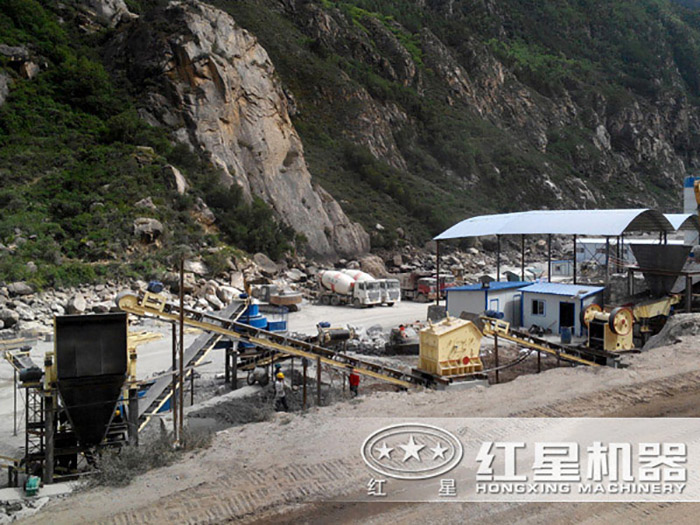 一級破碎+二級破碎+制砂機現場