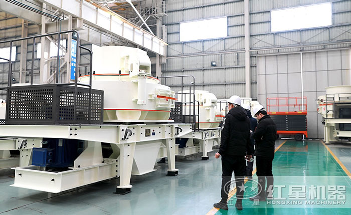 客戶到廠考察HVI沖擊式制砂、整形機(jī) 