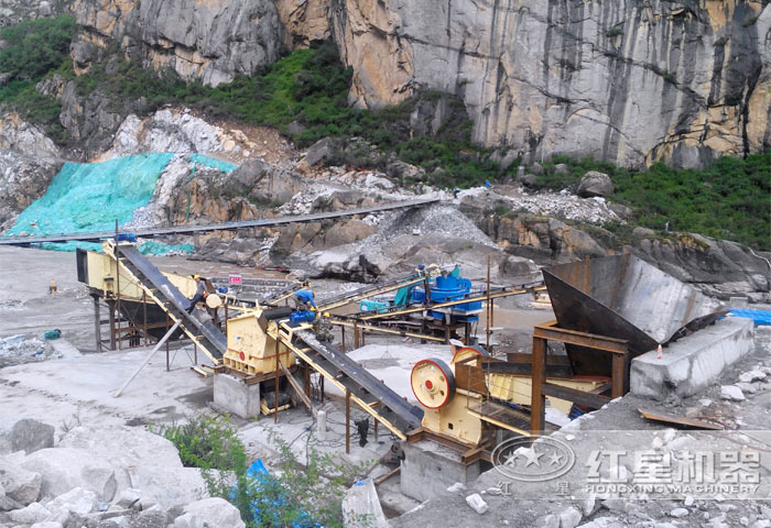 大型碎石生產(chǎn)線現(xiàn)場(chǎng)