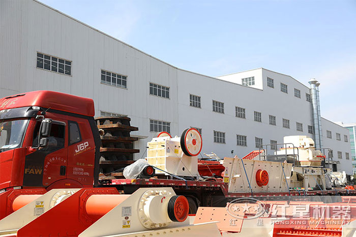 礦山破碎機(jī)廠家發(fā)貨