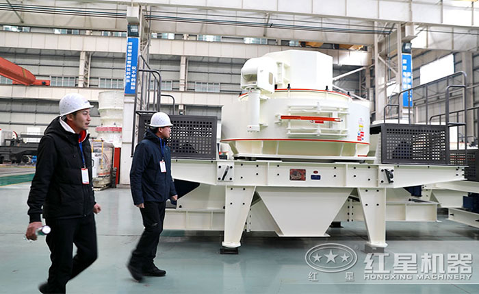 用戶來(lái)廠參觀試機(jī)