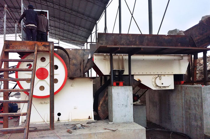 河南紅星石頭粉碎機(jī)綠色作業(yè)現(xiàn)場(chǎng)