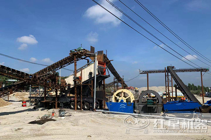 移動制砂機作業(yè)現(xiàn)場