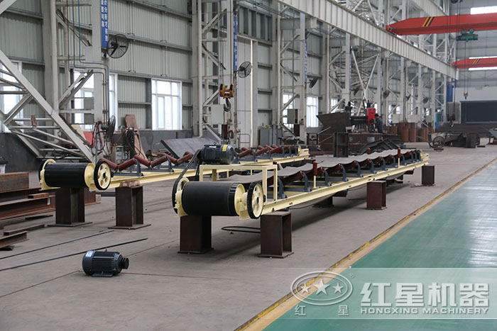 皮帶輸送機(jī)