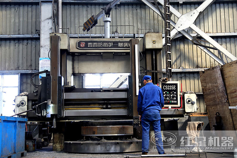 紅星機(jī)器專業(yè)化生產(chǎn)加工車間