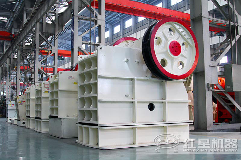 顎式破碎機(jī)生產(chǎn)車間