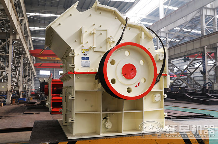 細(xì)碎機鑄造車間