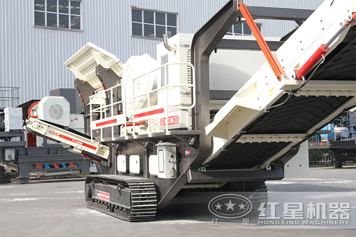 履帶式液壓驅(qū)動破碎機