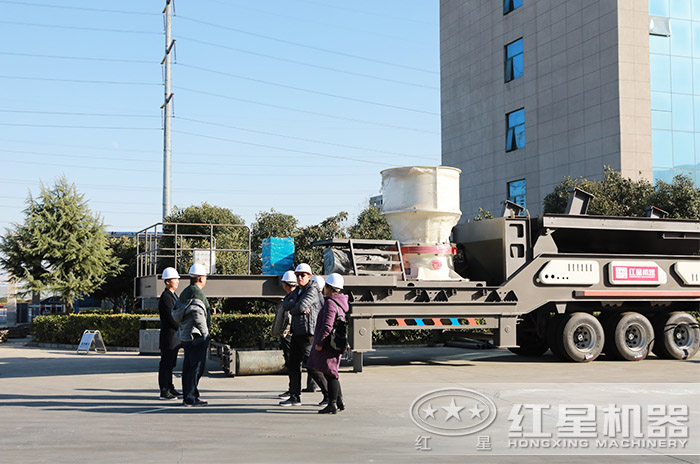 用戶(hù)來(lái)廠參觀試機(jī)