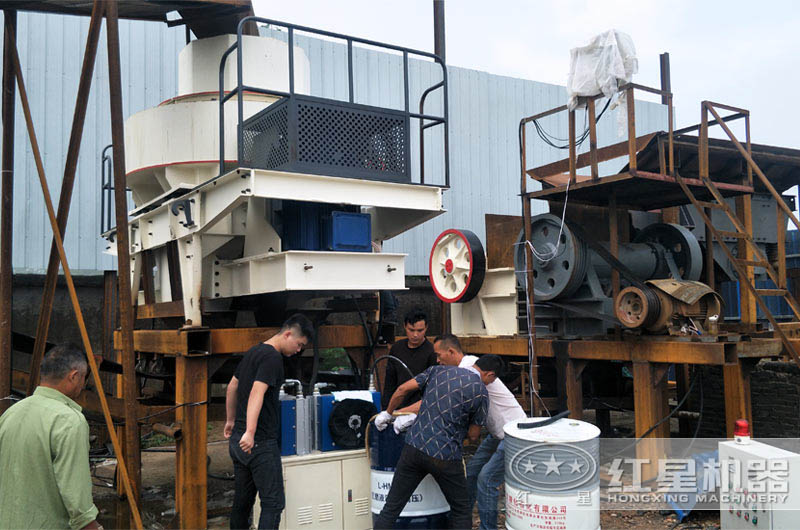 徐州客戶的制砂安裝現(xiàn)場 徐州客戶的制砂安裝現(xiàn)場