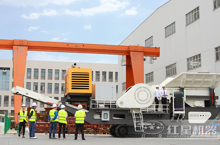 客戶到紅星機(jī)器現(xiàn)場(chǎng)考察設(shè)備