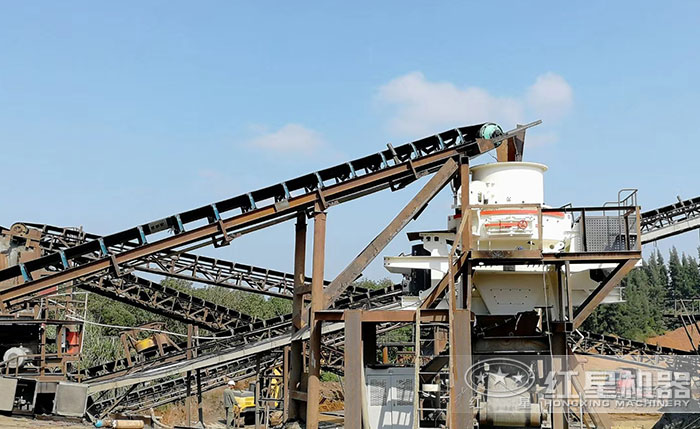 石頭粉碎成沙用戶加工現(xiàn)場(chǎng)