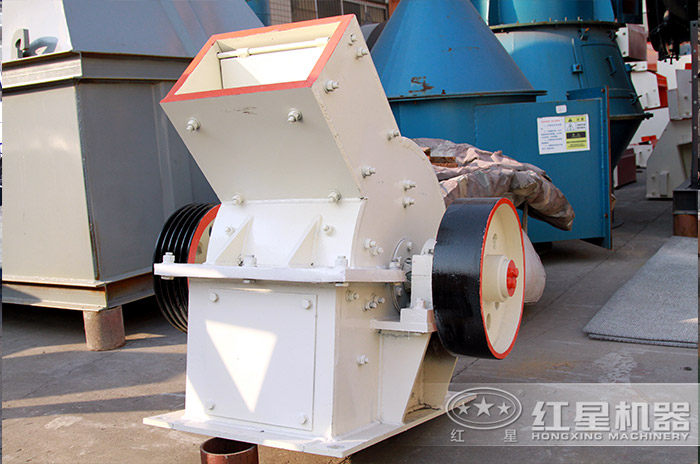 錘式制砂機(jī)一次破碎成型，節(jié)省企業(yè)設(shè)備投資