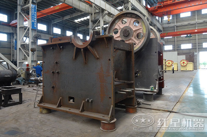 石灰破碎機(jī)專業(yè)加工車間