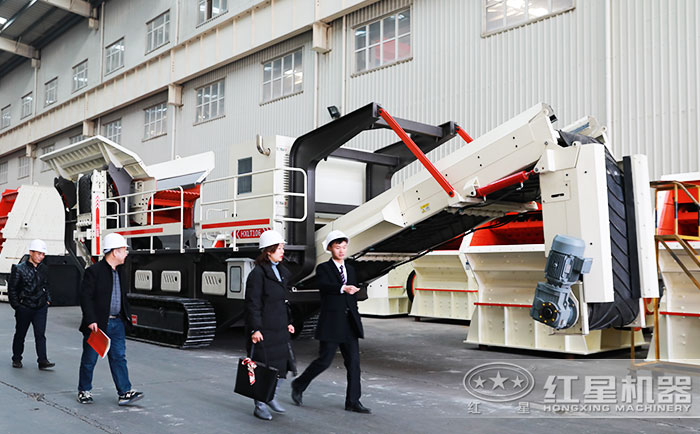 安徽客戶到紅星機器廠區(qū)參觀考察設(shè)備