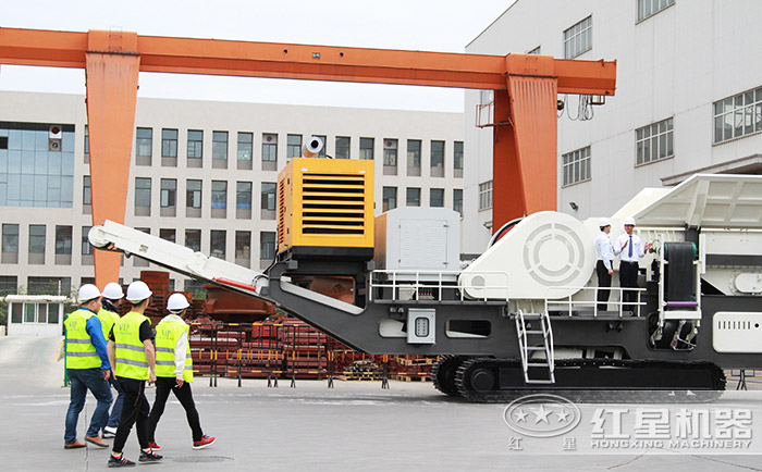 大批客戶到紅星機器廠區(qū)參觀考察移動一體式設備