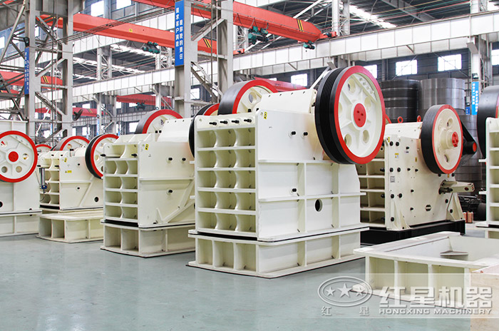 紅星機(jī)器液壓巖石破碎機(jī)大、小型號(hào)齊全