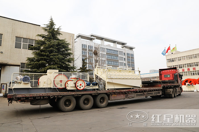 對(duì)輥式打沙機(jī)廠區(qū)現(xiàn)貨直發(fā)