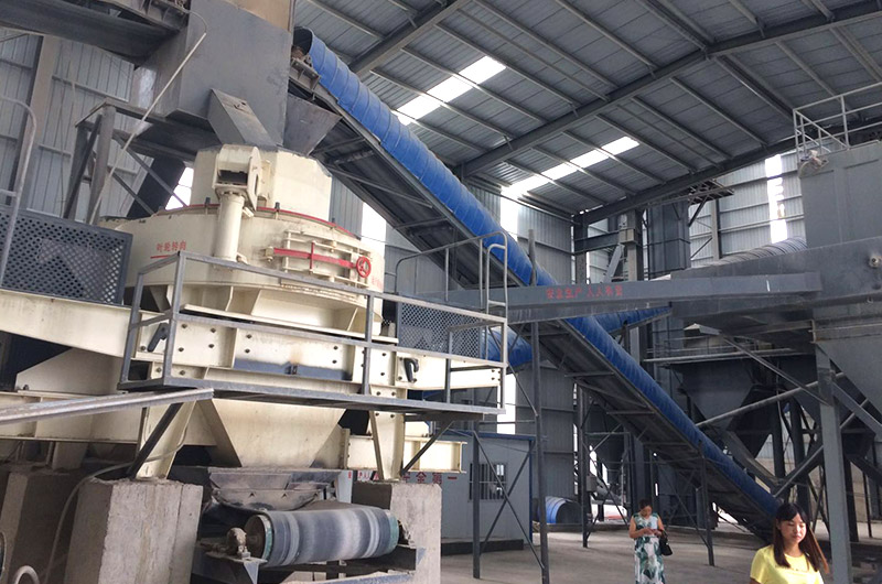 紅星大型設(shè)備生產(chǎn)車(chē)間