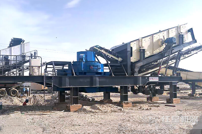 多機(jī)組并聯(lián)合作頁(yè)的移動(dòng)制砂現(xiàn)場(chǎng)
