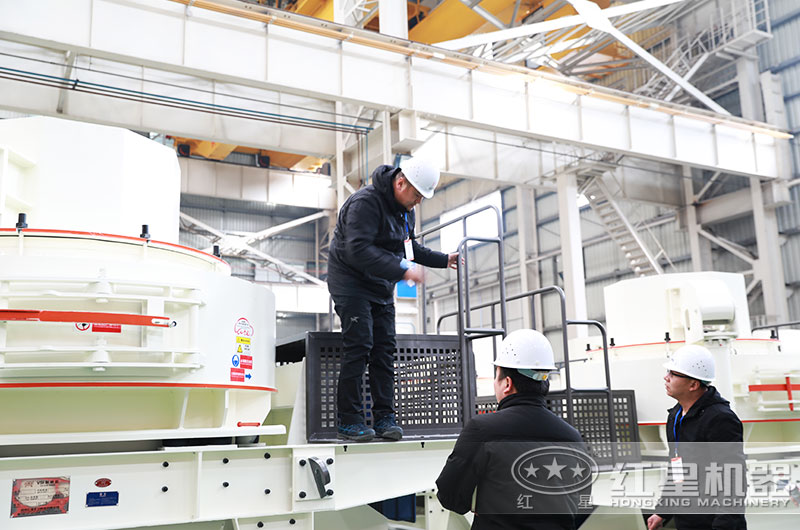 紅星制砂設(shè)備廠家發(fā)貨現(xiàn)場