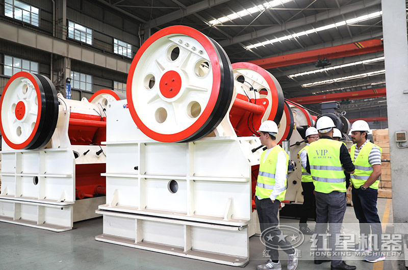 大破碎比的顎式破碎機時產(chǎn)量高，物料銷售利潤高