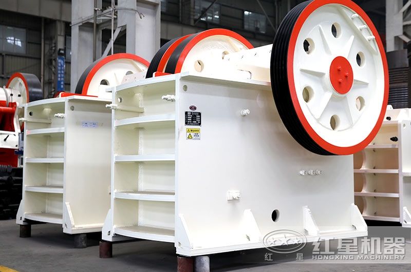 細(xì)顎破碎機(jī)250&times;1200型圖片展示