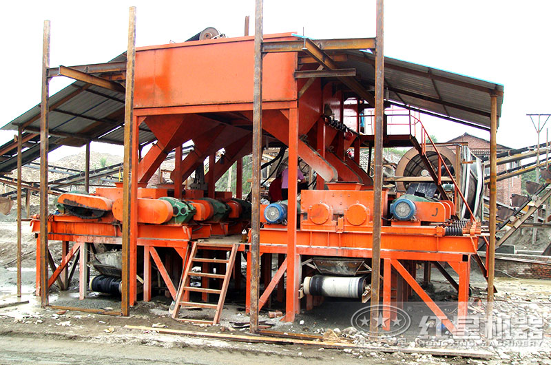 對(duì)輥破作業(yè)現(xiàn)場